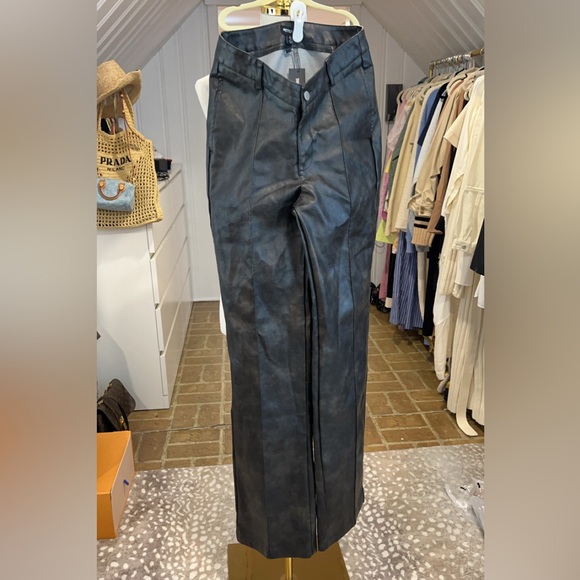 PrettyLittleThing Pants - Picture 2 of 6